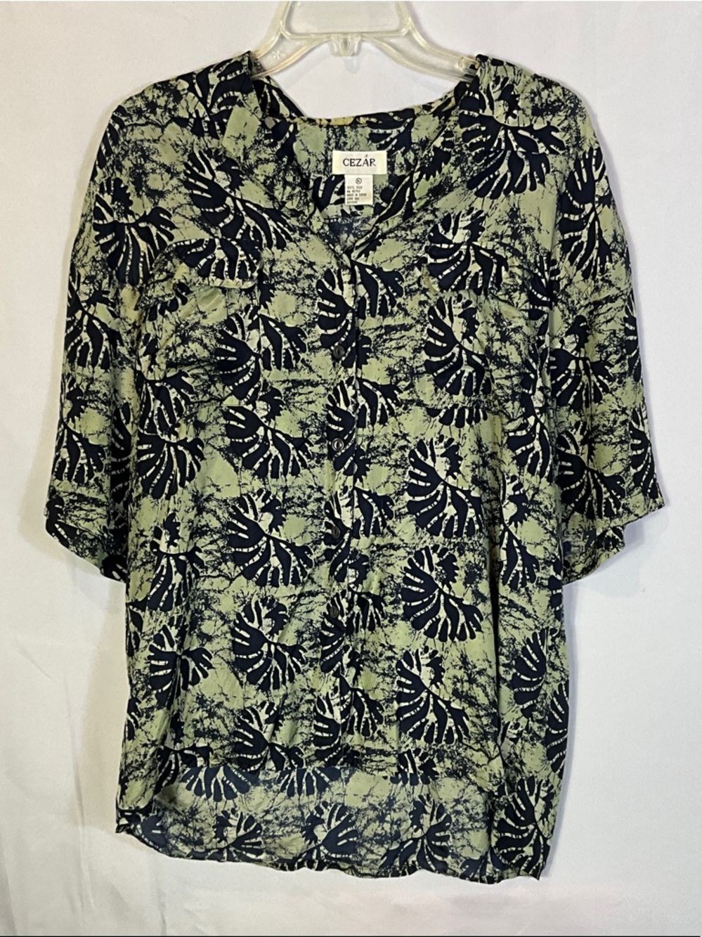 VINTAGE Cezar Silk Lightweight Hawaiian Floral Button-Up Shirt Size XL